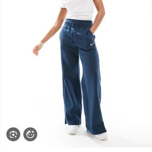 Nike Women Phoenix Fleece Wide Leg sweatpants
